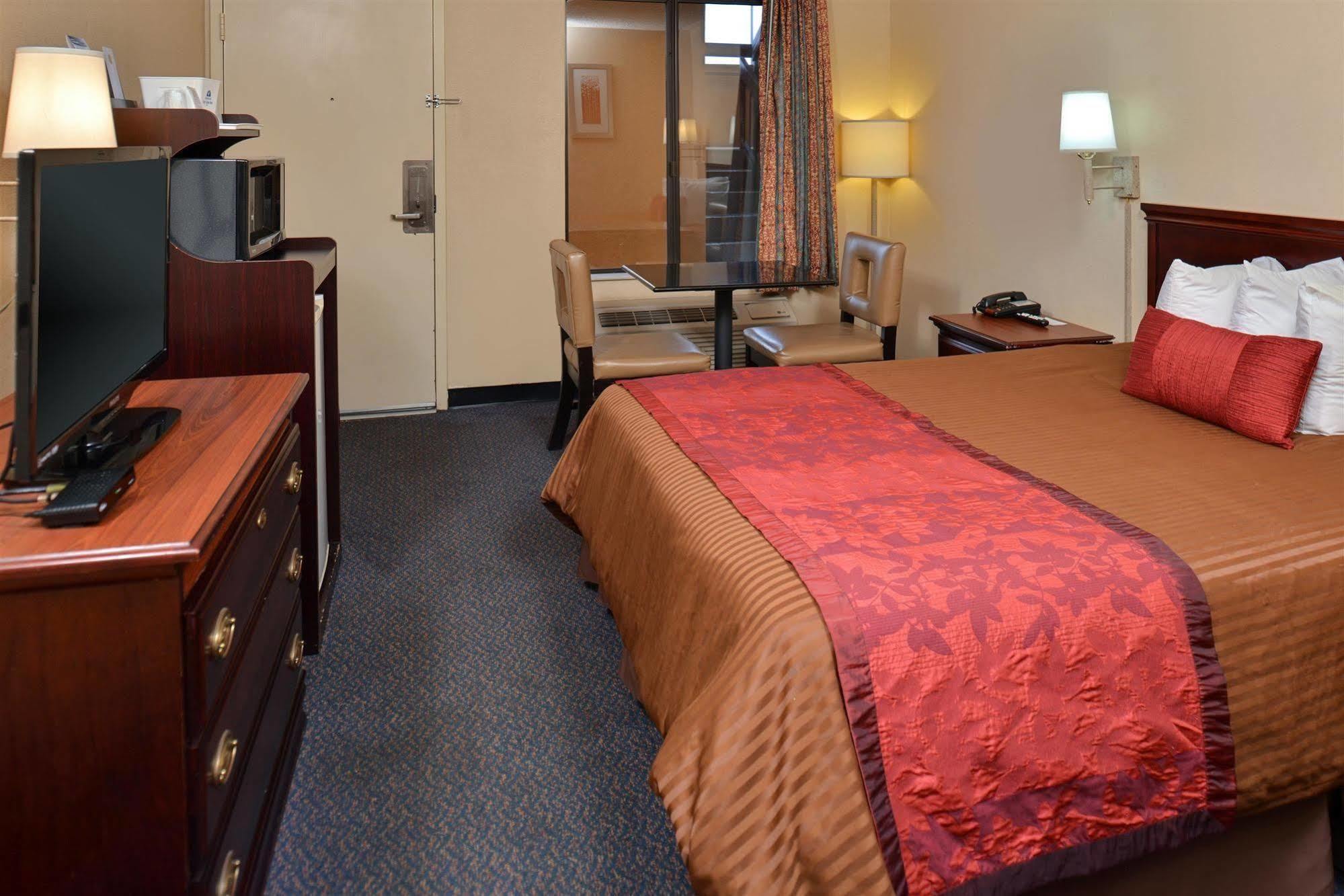 Econo Lodge Gainesville Exteriör bild
