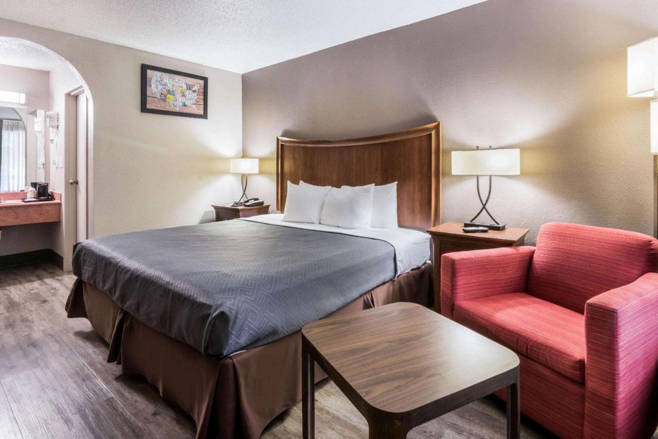 Econo Lodge Gainesville Exteriör bild